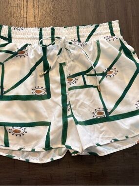Commense White High-Waist Shorts with Green Geometric Print